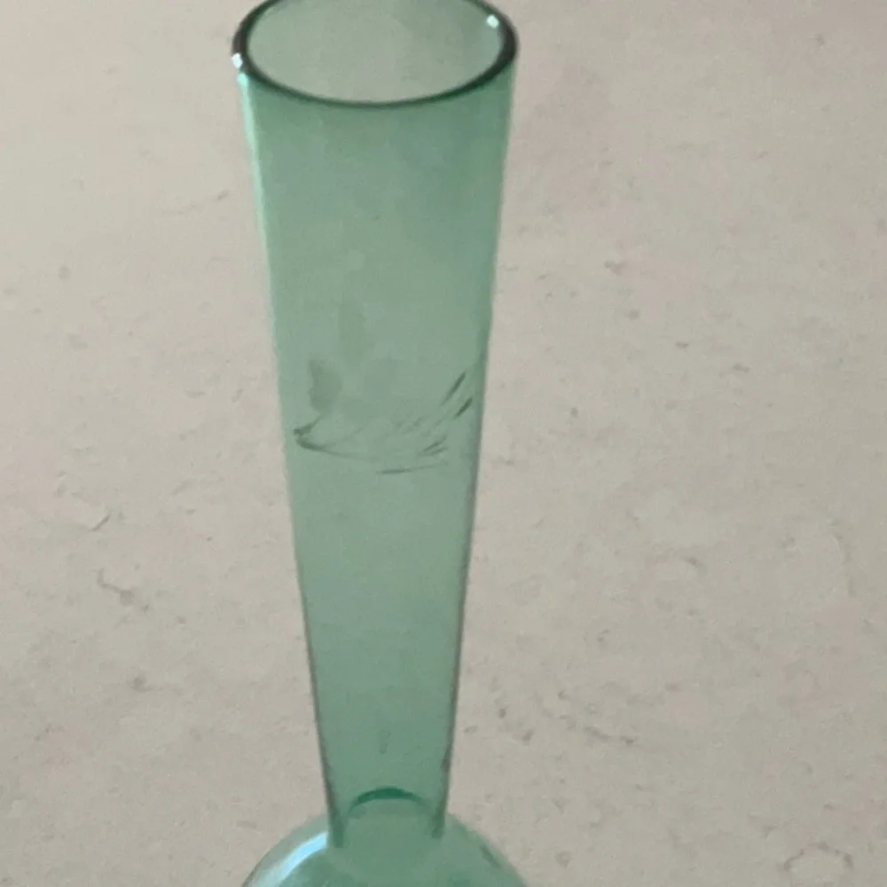 MCM Vintage Green ART Glass Bud Vase Bulb Fluted with Floral Etching 8